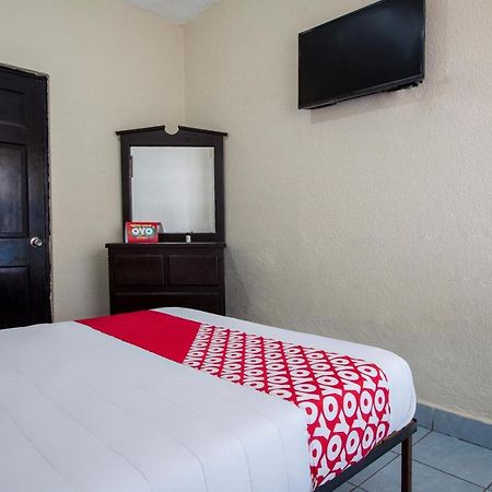Oyo Casa De Huespedes San Jose Hotel Guaymas Kültér fotó